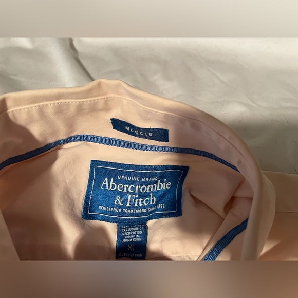 Abercrombie & Fitch muscle button down XL - Picture 4 of 4